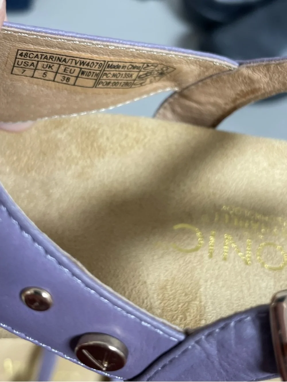 Vionic sandals orthaheel